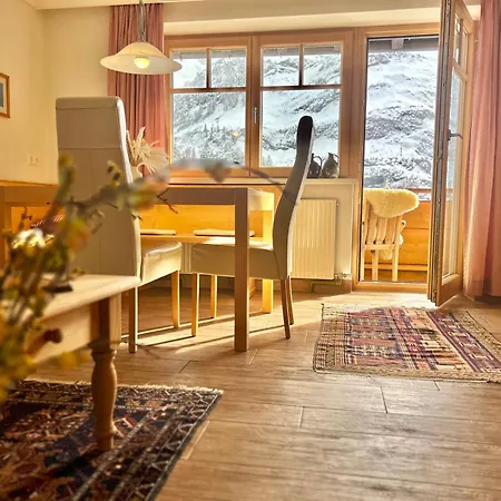 Haus Wallis By Stayfritz - Ski-in Ski-out Am Arlberg Apartment